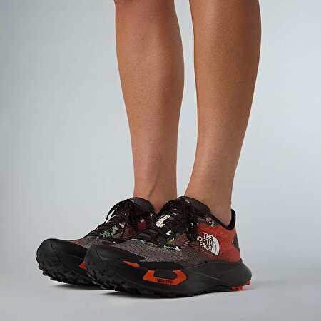 Kadın VECTIV™ Enduris 4 Patika Koşusu Ayakkabısı– Race Edition