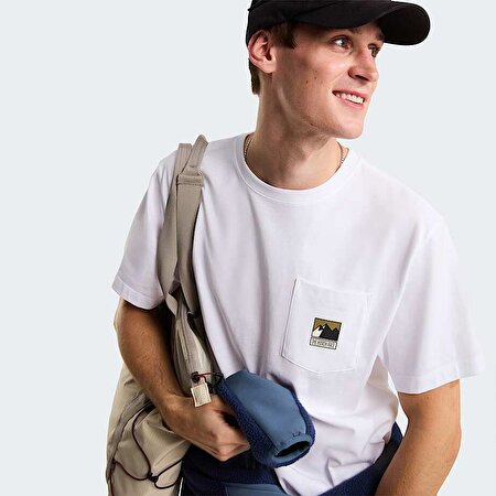 Erkek Mountain Logo Relaxed Graphic Tişört