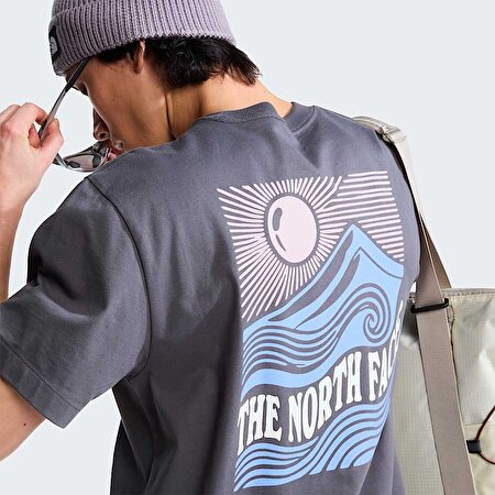 Erkek Mountain Escape Relaxed Graphic Tişört