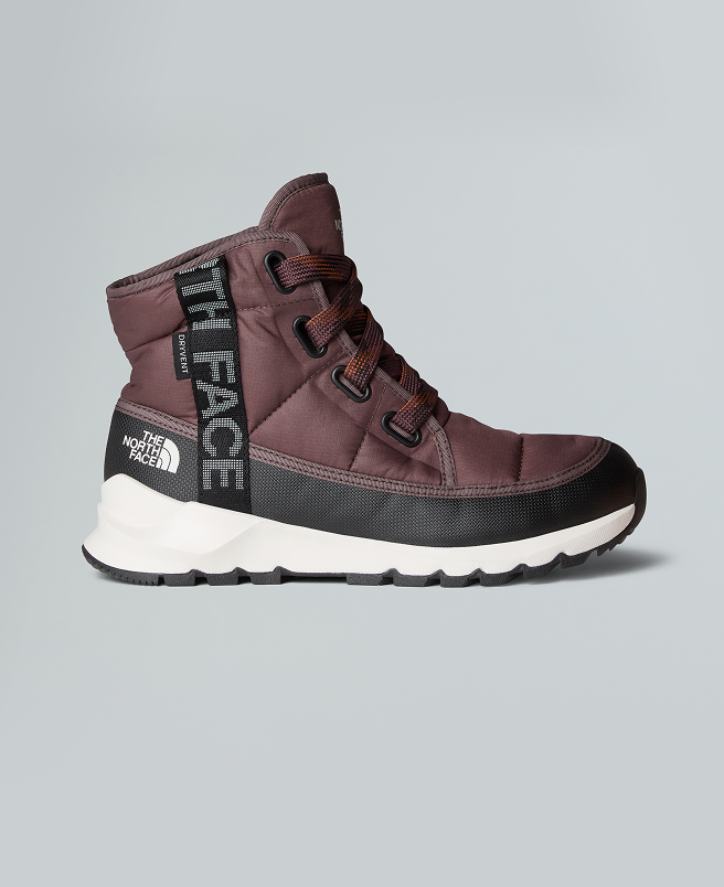 Kadın yalıtımlı ayakkabılar